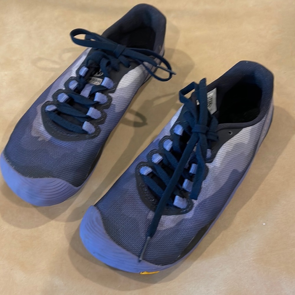 Merrill navy “barefoot” sneakers 5.5
